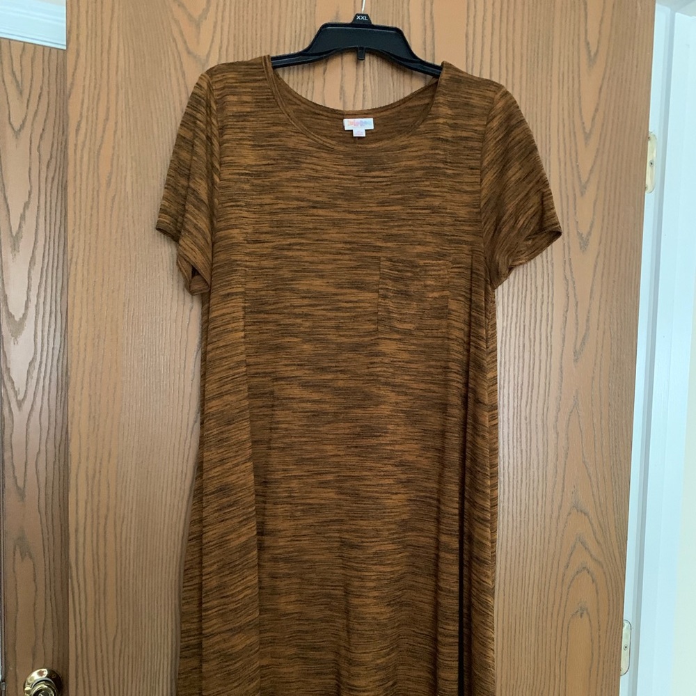 Lularoe Medium Carly - Picture 1 of 1